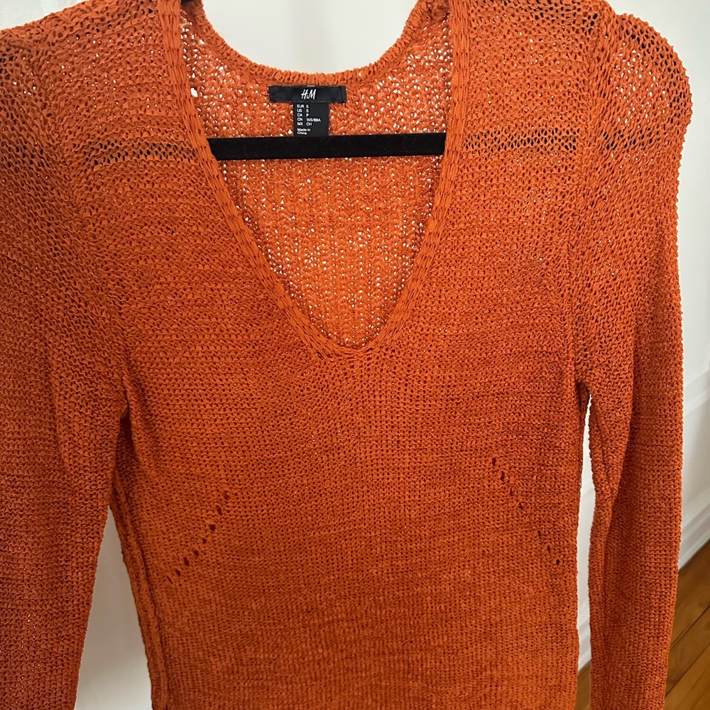 H&M Rust Knit Top - Picture 3 of 6